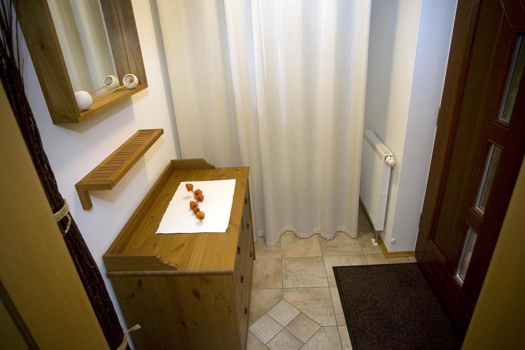 Ferienwohnung Ginkgo ドレスデン 部屋 写真
