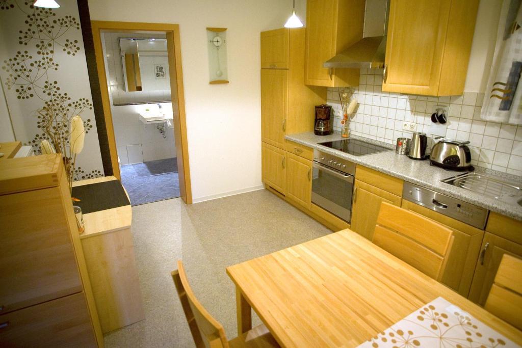 Ferienwohnung Ginkgo ドレスデン 部屋 写真